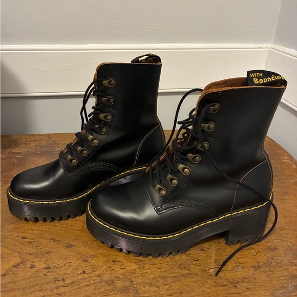 Dr. Martens Black Leather Boots Leona - Picture 6 of 8